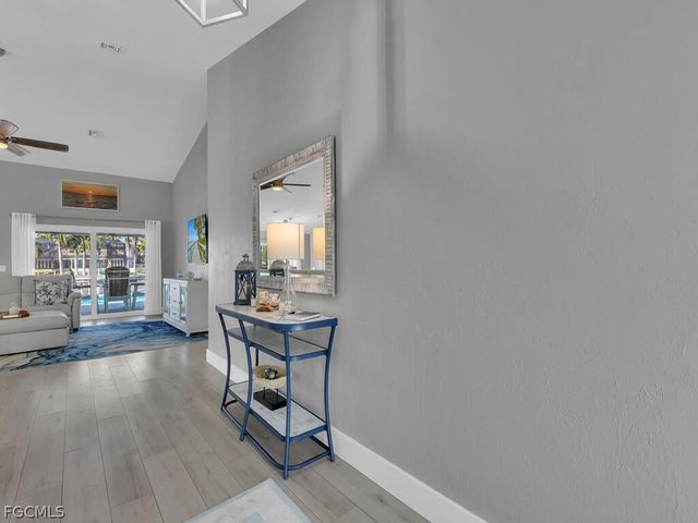 5747 SW 9th CT, Cape Coral, FL 33914