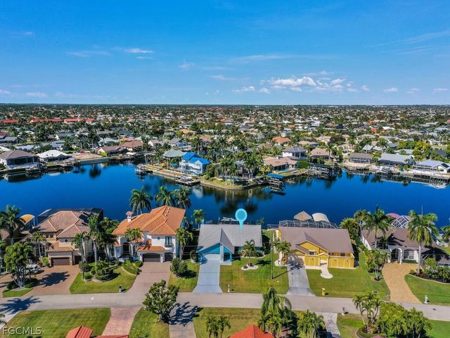 5747 SW 9th CT, Cape Coral, FL 33914