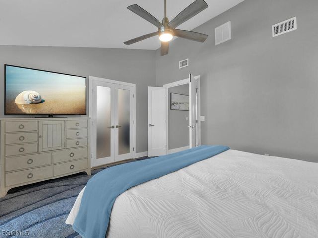 5747 SW 9th CT, Cape Coral, FL 33914