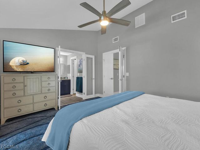 5747 SW 9th CT, Cape Coral, FL 33914