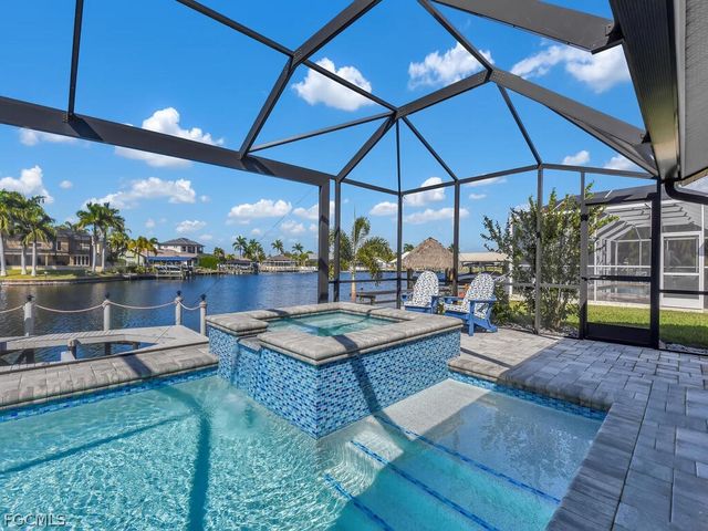 5747 SW 9th CT, Cape Coral, FL 33914