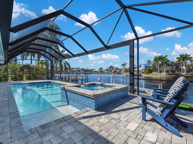 5747 SW 9th CT, Cape Coral, FL 33914