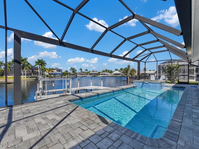 5747 SW 9th CT, Cape Coral, FL 33914