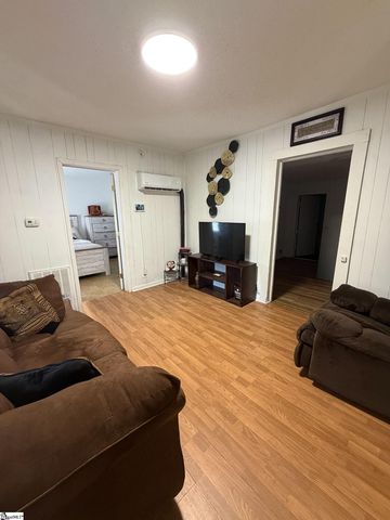 117 Williams Street, Woodruff, SC 29306