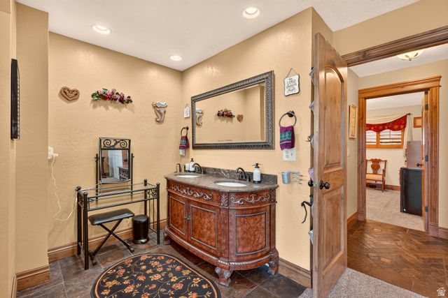 10703 S DIMPLE DELL DR, Sandy, UT 84092