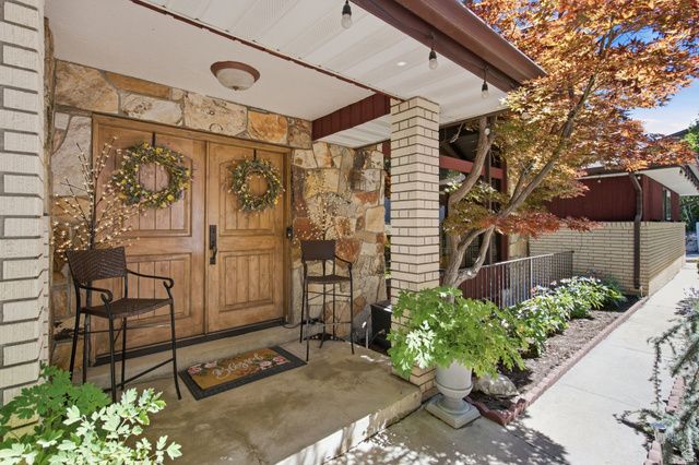 10703 S DIMPLE DELL DR, Sandy, UT 84092
