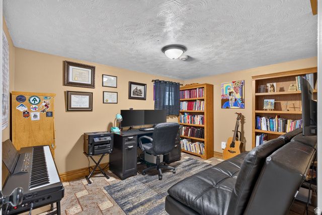 10703 S DIMPLE DELL DR, Sandy, UT 84092