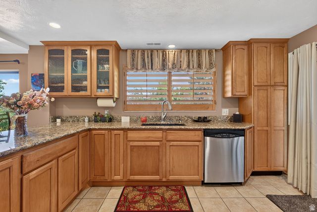 10703 S DIMPLE DELL DR, Sandy, UT 84092
