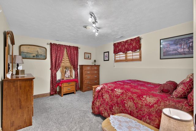 10703 S DIMPLE DELL DR, Sandy, UT 84092