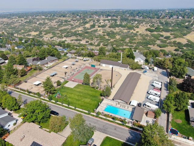 10703 S DIMPLE DELL DR, Sandy, UT 84092