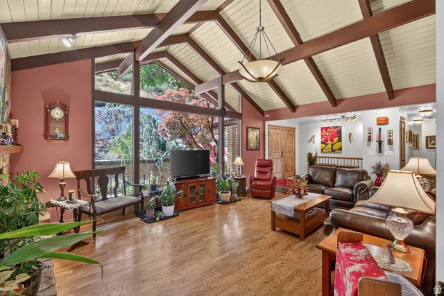 10703 S DIMPLE DELL DR, Sandy, UT 84092