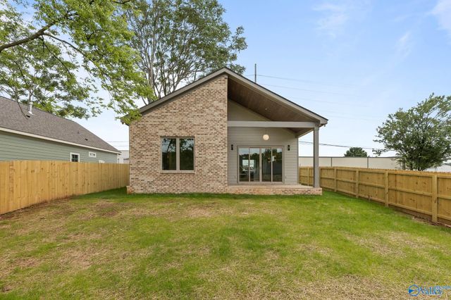 2906 10th Avenue SW, Huntsville, AL 35805