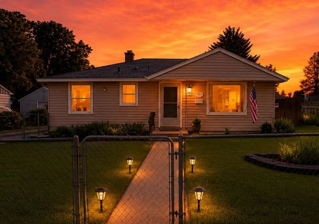 5715 N A St, Spokane, WA 99205