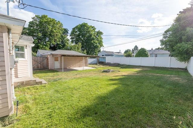 5715 N A St, Spokane, WA 99205