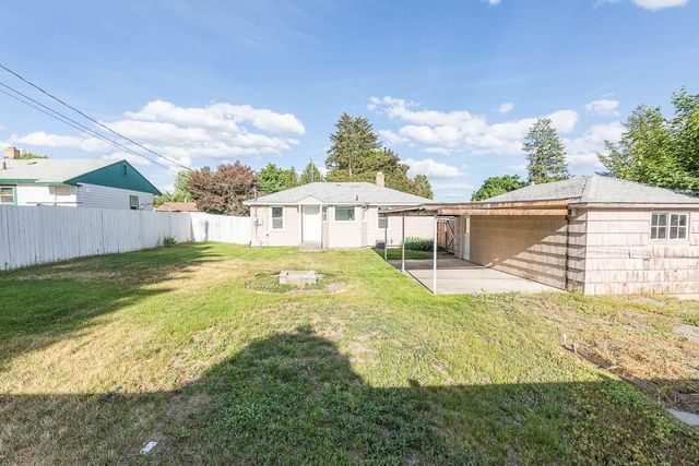 5715 N A St, Spokane, WA 99205