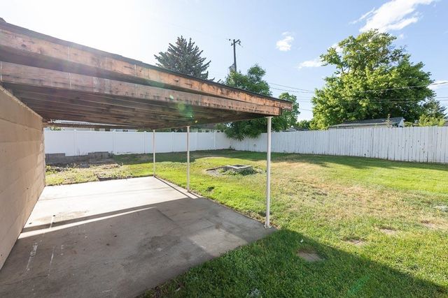 5715 N A St, Spokane, WA 99205