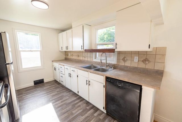 5715 N A St, Spokane, WA 99205