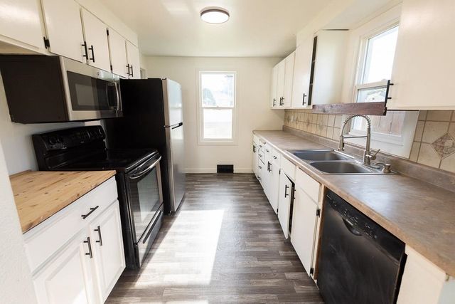 5715 N A St, Spokane, WA 99205