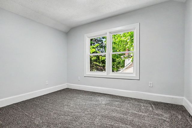 7 S 12th Street, Niles, MI 49120