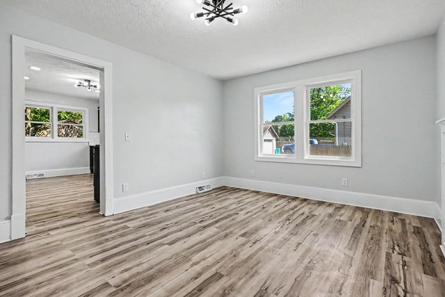 7 S 12th Street, Niles, MI 49120