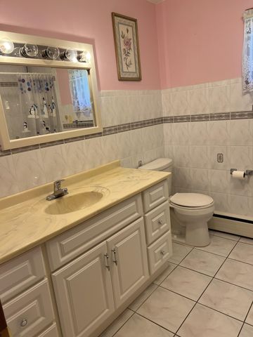 611 Broadmoor Avenue, Munster, IN 46321