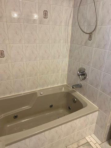 611 Broadmoor Avenue, Munster, IN 46321