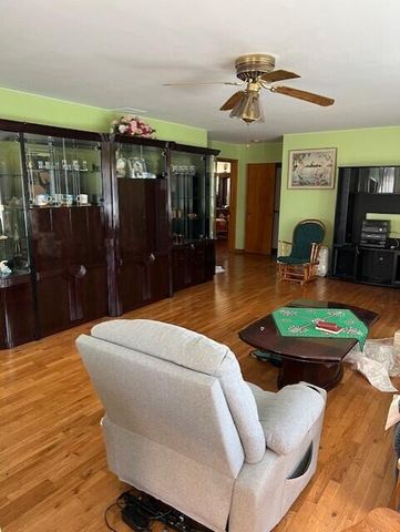 611 Broadmoor Avenue, Munster, IN 46321