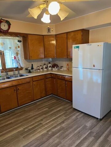 611 Broadmoor Avenue, Munster, IN 46321