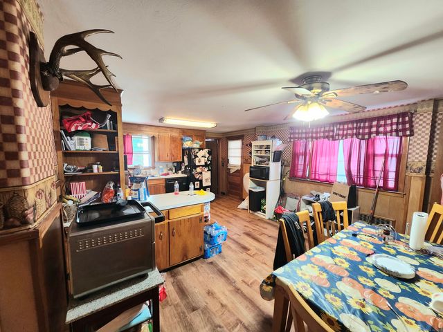 8 Park Avenue, Enfield, CT 06082