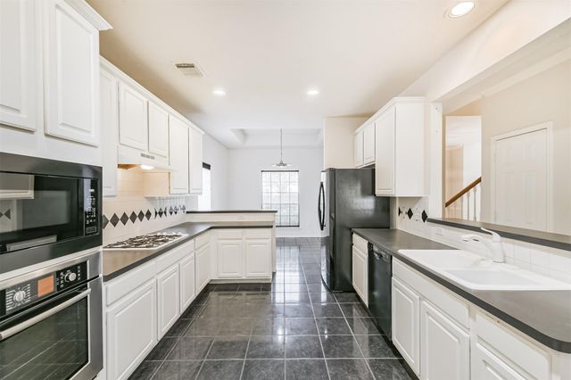 823 Hannock Glen Lane, Spring, TX 77373