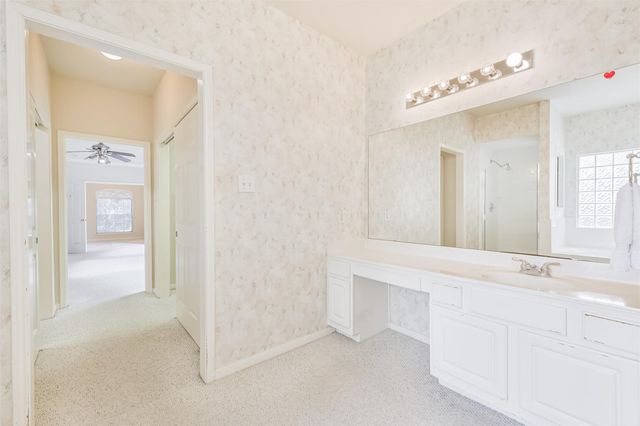 823 Hannock Glen Lane, Spring, TX 77373