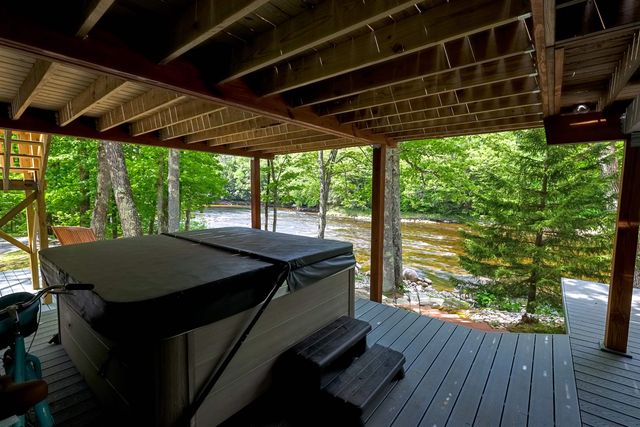 38 Canoe Run Road, Campton, NH 03223