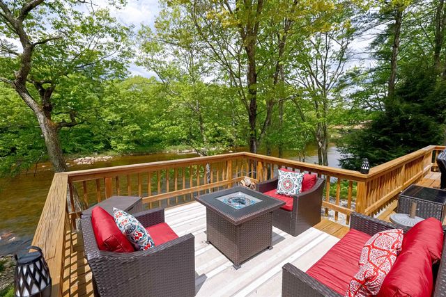 38 Canoe Run Road, Campton, NH 03223