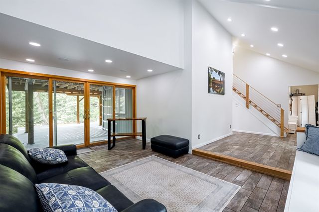 38 Canoe Run Road, Campton, NH 03223