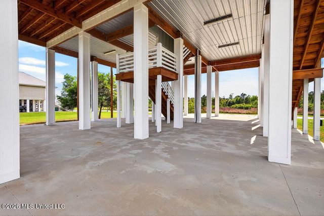 5089 Atlantis Drive, Bay Saint Louis, MS 39520