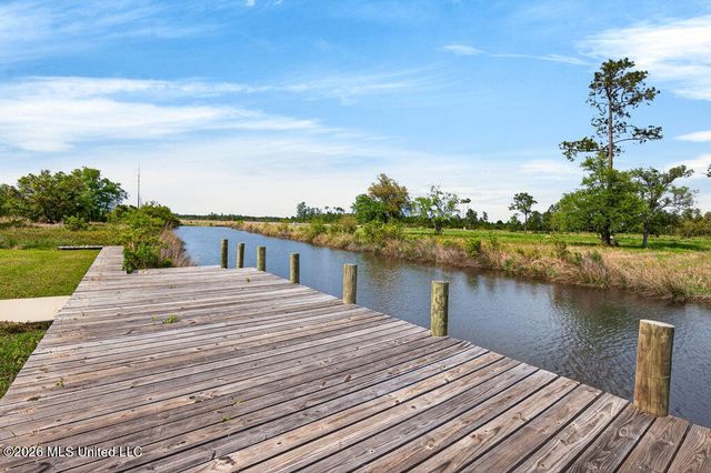 5089 Atlantis Drive, Bay Saint Louis, MS 39520