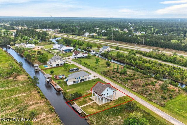 5089 Atlantis Drive, Bay Saint Louis, MS 39520