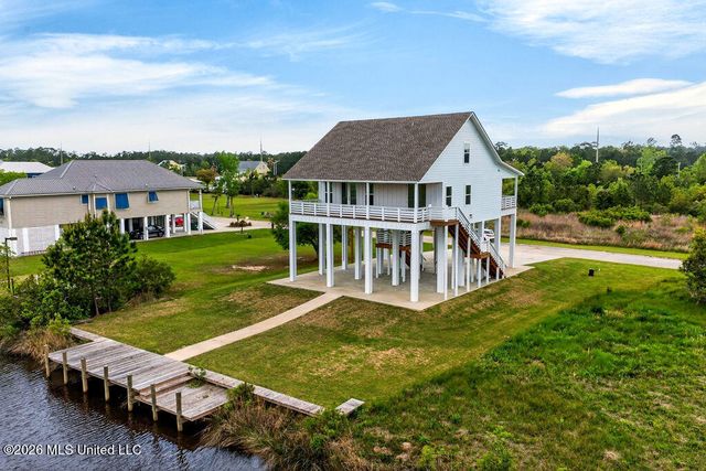 5089 Atlantis Drive, Bay Saint Louis, MS 39520
