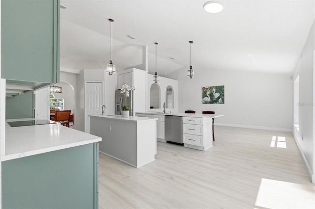 18063 PARROT ROAD, Weeki Wachee, FL 34614