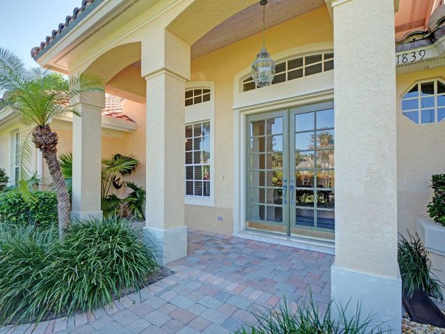 1839 E Sandpointe Lane, Vero Beach, FL 32963