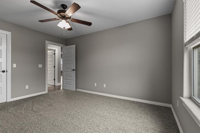 2005 W Chandler Avenue, Rogers, AR 72758