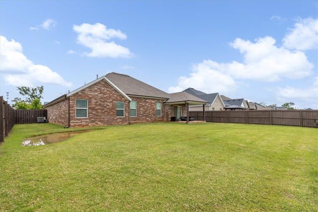 2005 W Chandler Avenue, Rogers, AR 72758