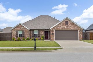 2005 W Chandler Avenue, Rogers, AR 72758