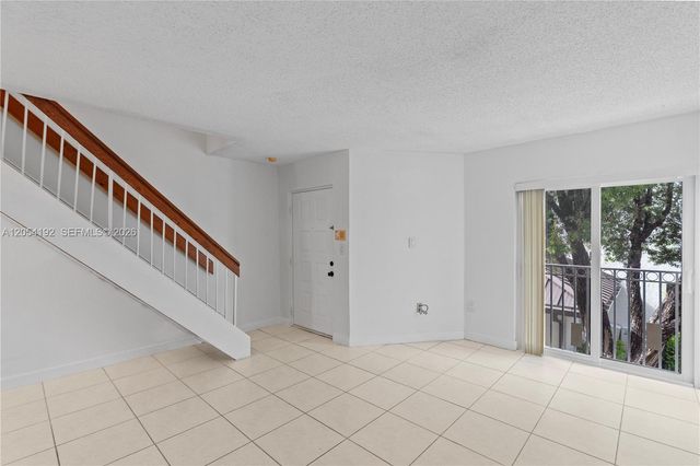 8585 NW 6th Lane 9208, Miami, FL 33126