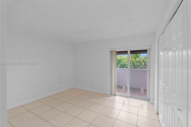 8585 NW 6th Lane 9208, Miami, FL 33126