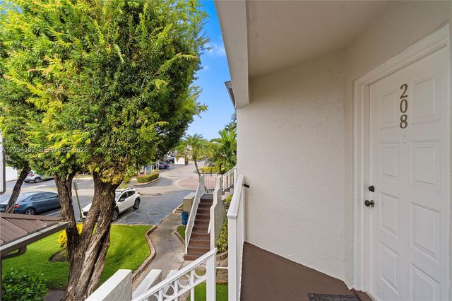 8585 NW 6th Lane 9208, Miami, FL 33126