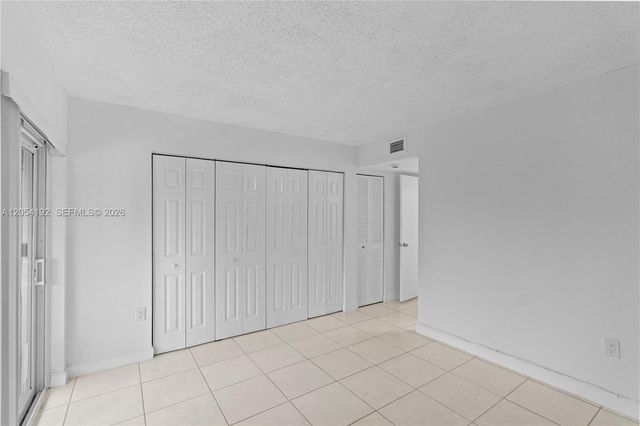 8585 NW 6th Lane 9208, Miami, FL 33126