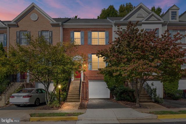 7582 GREAT SWAN CT, Alexandria, VA 22306
