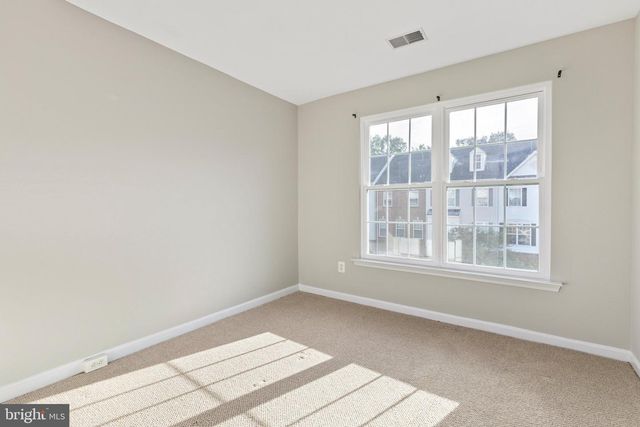 7582 GREAT SWAN CT, Alexandria, VA 22306