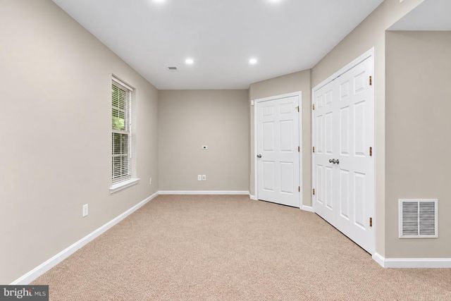 7582 GREAT SWAN CT, Alexandria, VA 22306